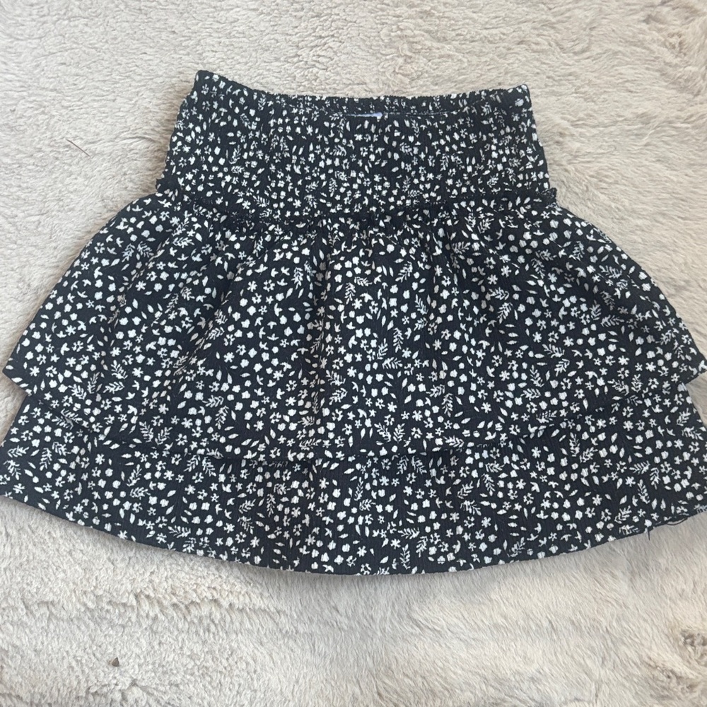 Zara Black and White Floral Mini Skirt